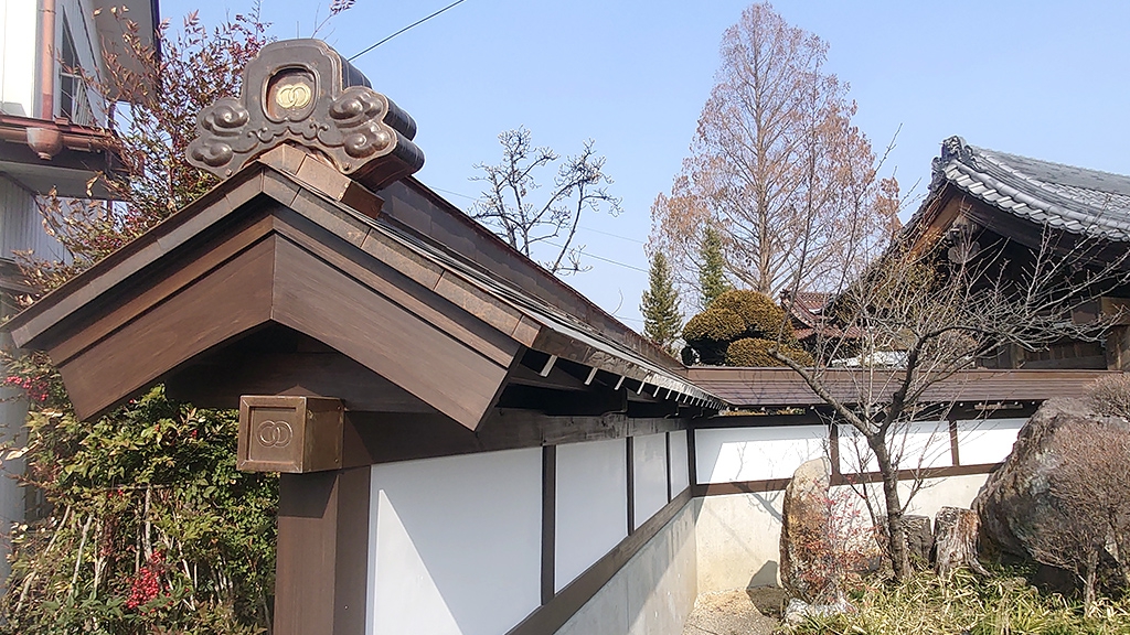 塀傘：福島県伊達市の屋根と雨どいの専門店：駒田板金