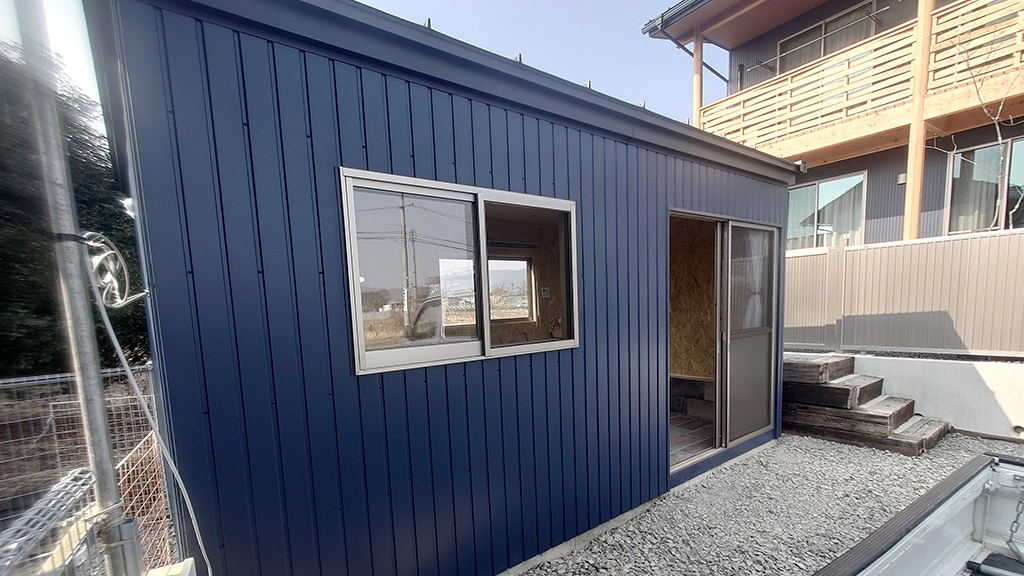 プレハブ屋根外壁工事：福島県伊達市の屋根と雨どいの専門店：駒田板金