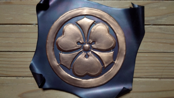 家紋の細工：福島県伊達市の屋根と雨どいの専門店：駒田板金